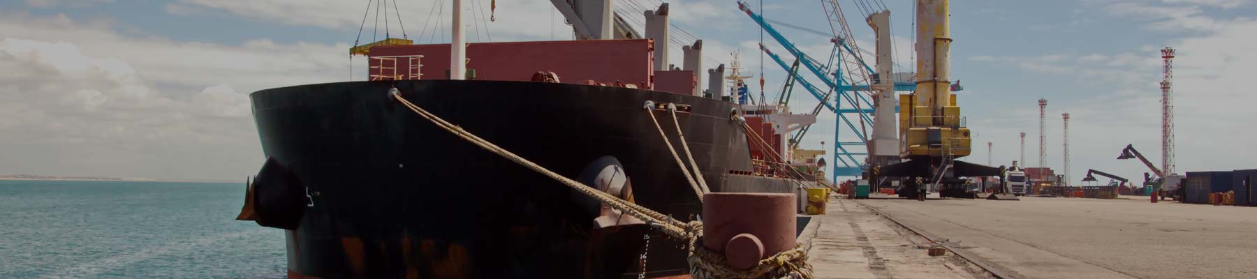 Docking rope holding ship